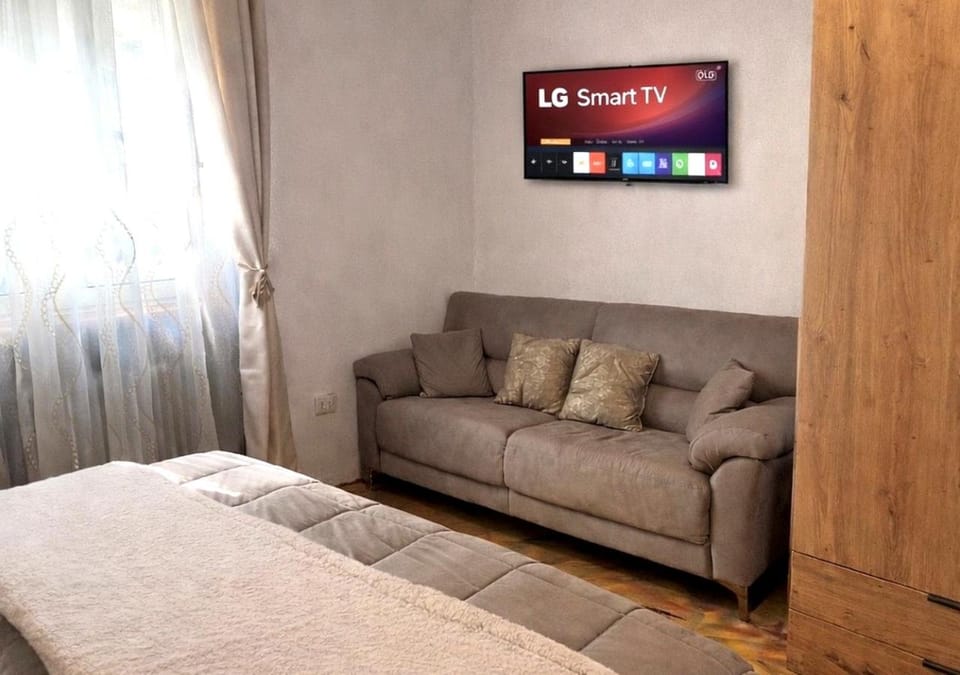 TV and multimedia, Bedroom, wardrobe