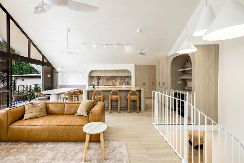 Clifton by the sea, Cairns House in Cairns