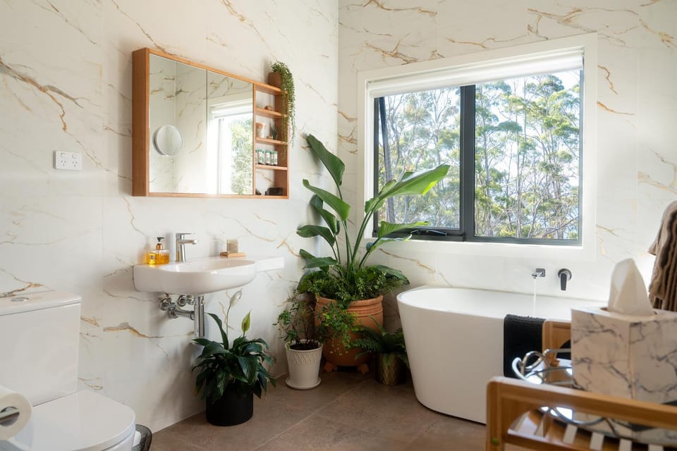 Natural landscape, Bird's eye view, Bathroom, View (from property/room), Garden view, Landmark view, Sea view, Sunrise, Sunset, Bath