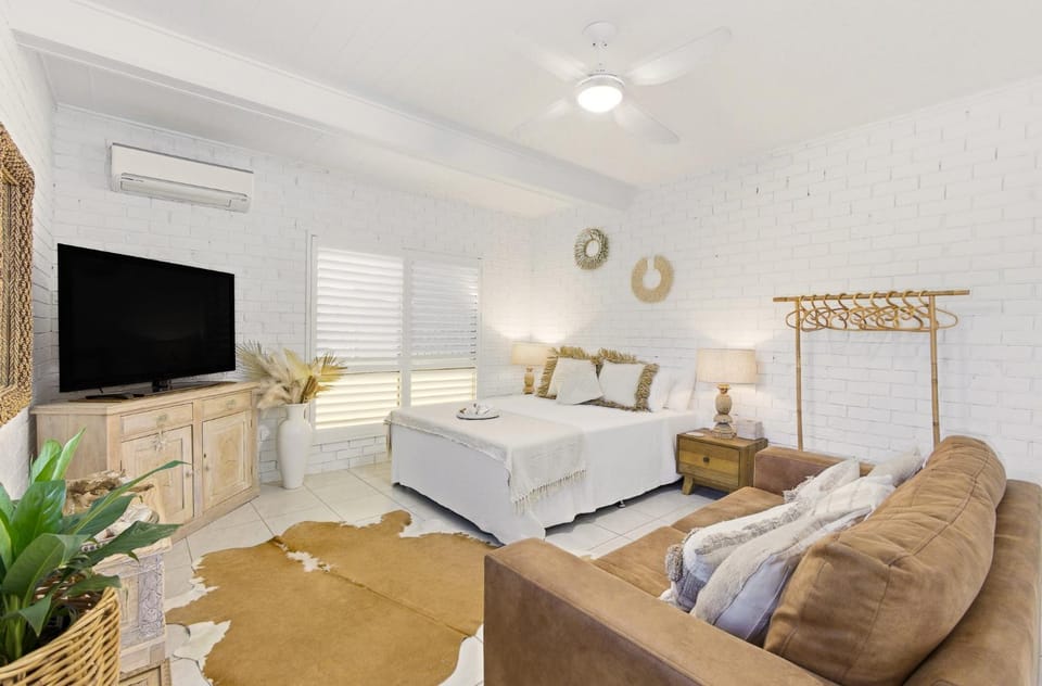 TV and multimedia, Bedroom