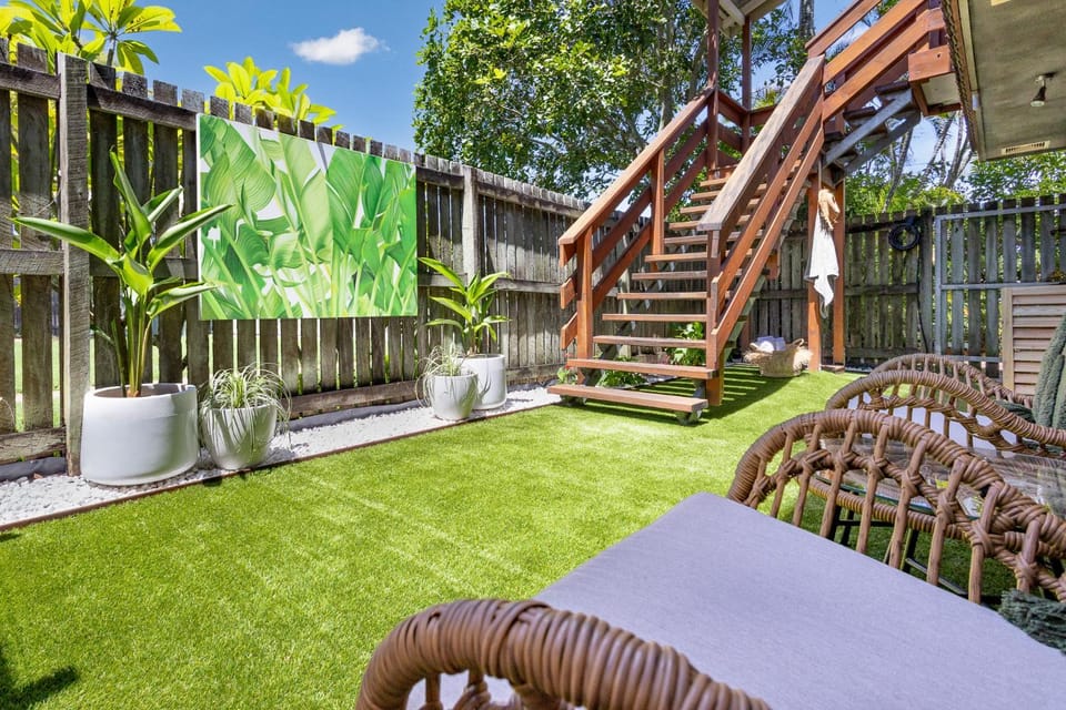Patio, Garden, Seating area
