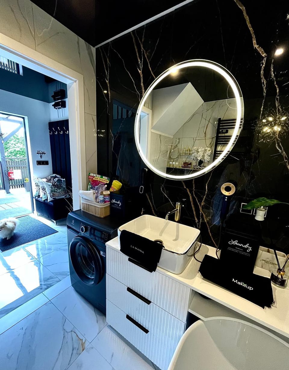 Lanckorońska Stodoła Glamour-Prywatne SPA,Balia i Sauna Villa in Lesser Poland Voivodeship