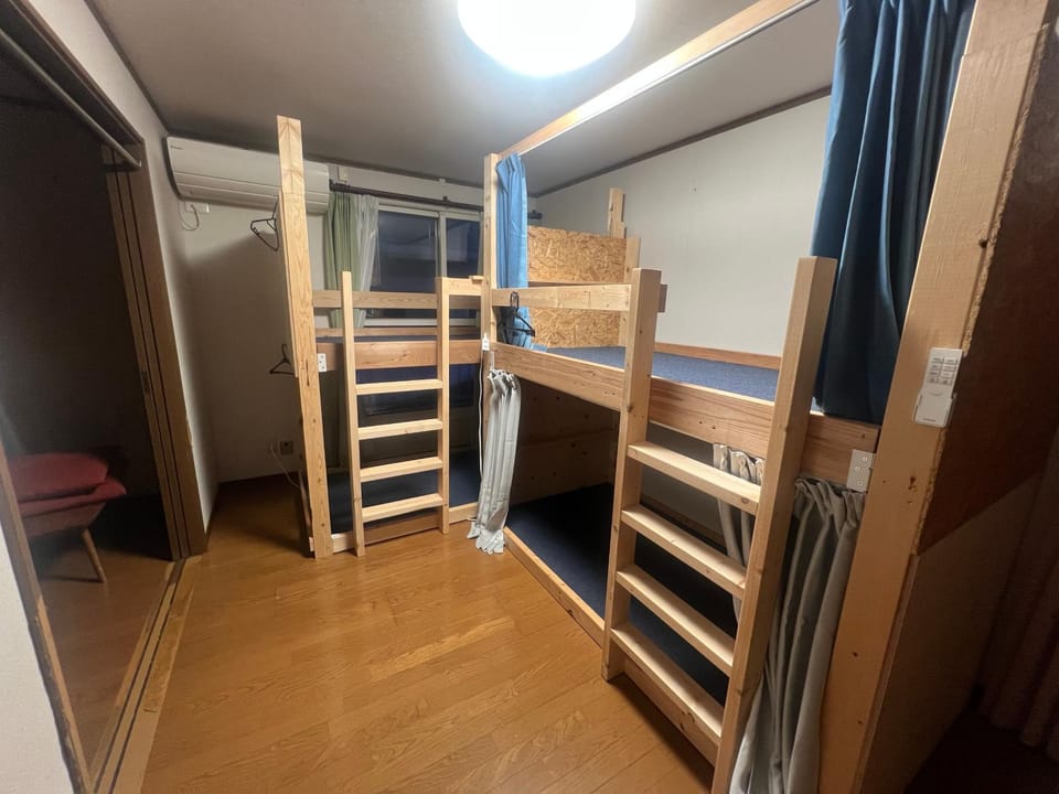bunk bed