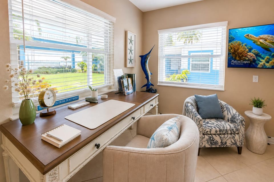 View (from property/room), Photo of the whole room, Seating area, Garden view