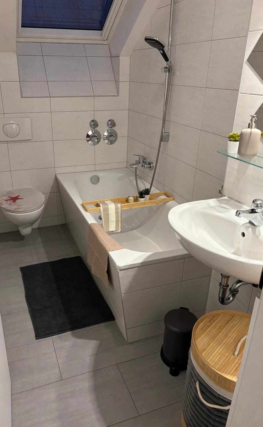 Bathroom, Bath
