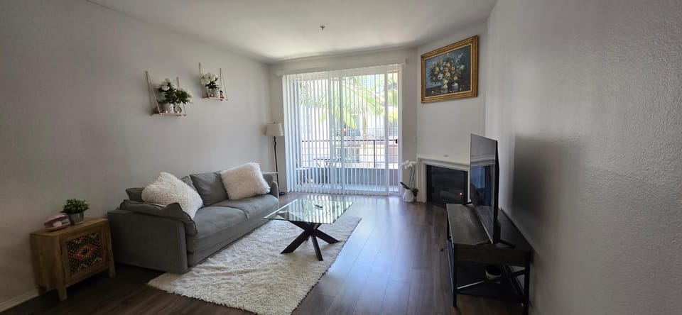 1-Bedroom Apartment near ALX Airport and the Ocean Apartment in Mar Vista