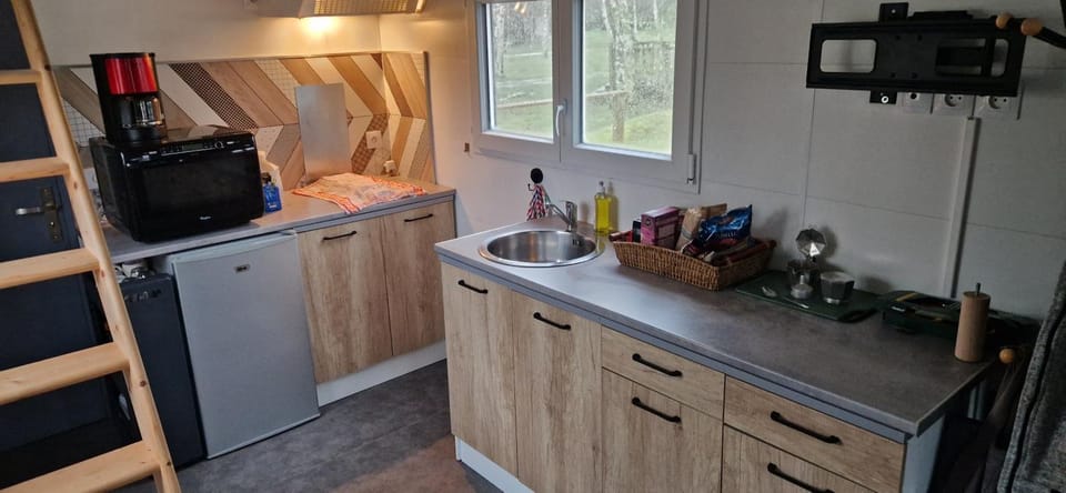 Tiny bleu Campground/ 
RV Resort in Nouvelle-Aquitaine