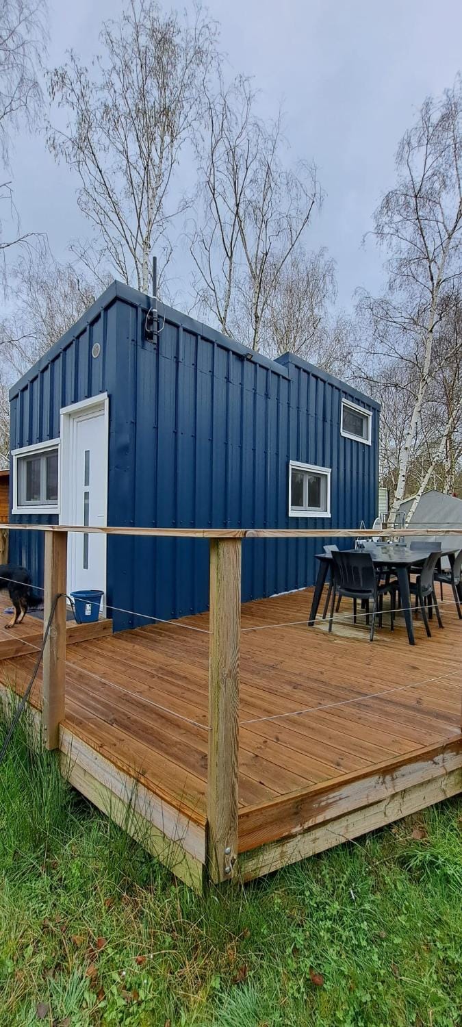 Tiny bleu Campground/ 
RV Resort in Nouvelle-Aquitaine