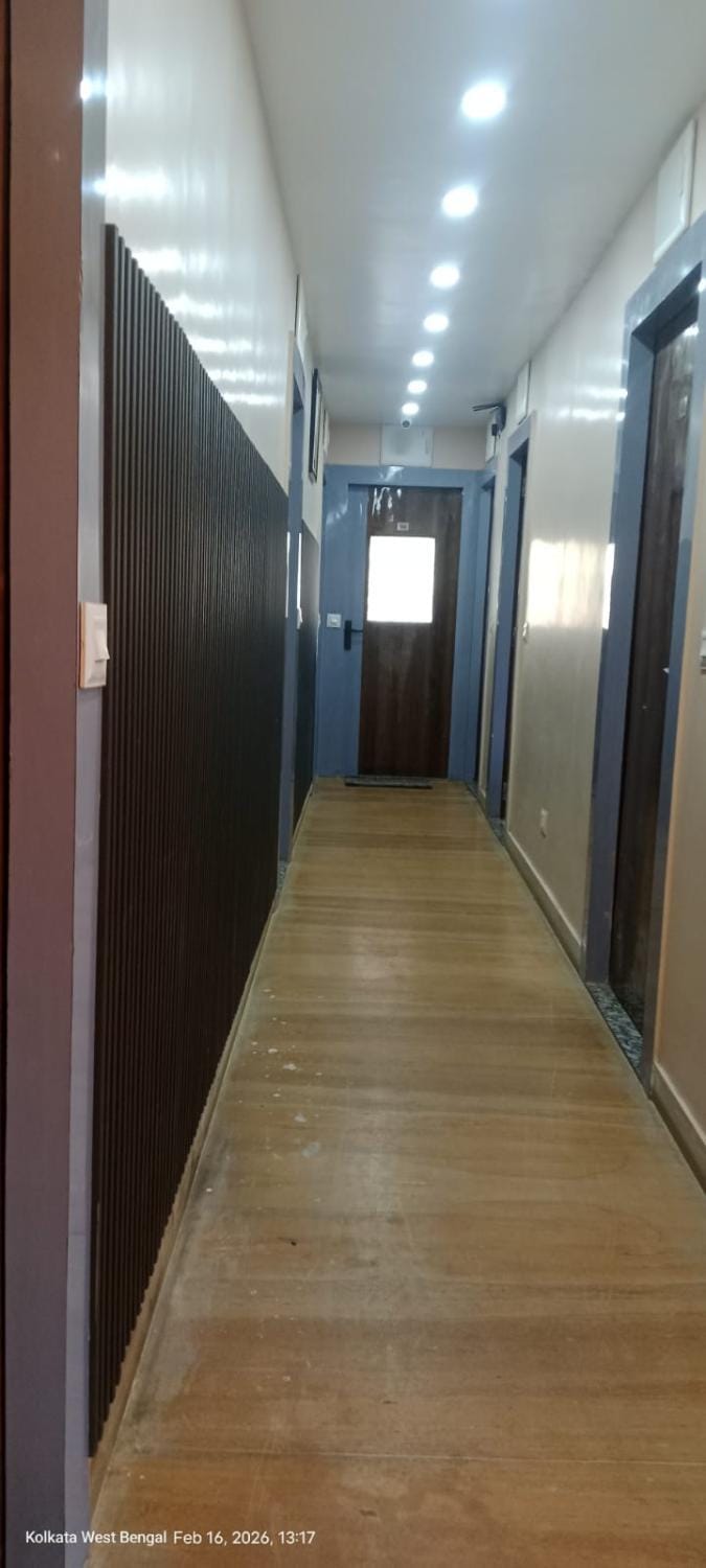 Hotel SR royal Bed and Breakfast in Kolkata