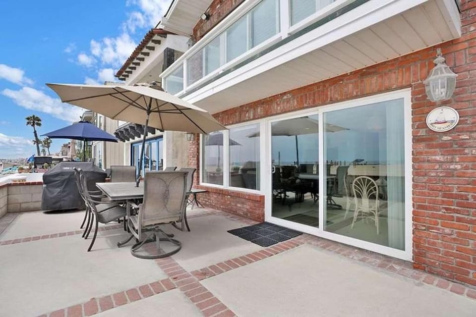 3903 Seashore A - Location! On The Beach House in Balboa Peninsula