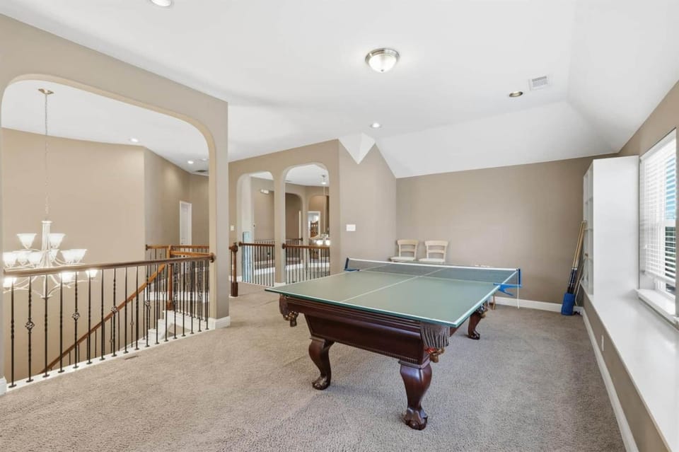 Billiard, Game Room