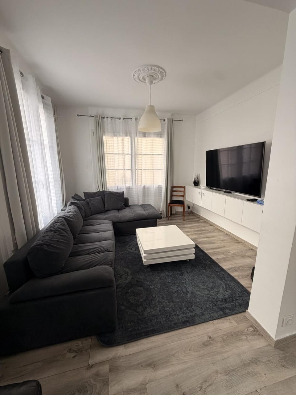 Communal lounge/ TV room, Communal lounge/ TV room, Living room