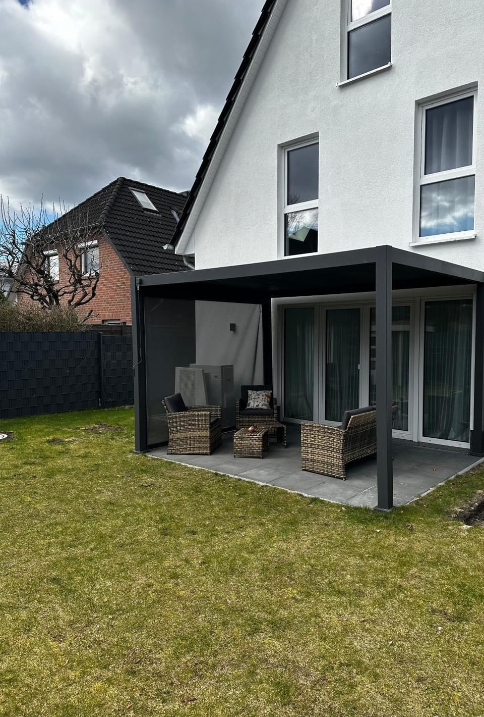 Beautiful house with 3 bedrooms, garden, parking Apartment in Hamburg