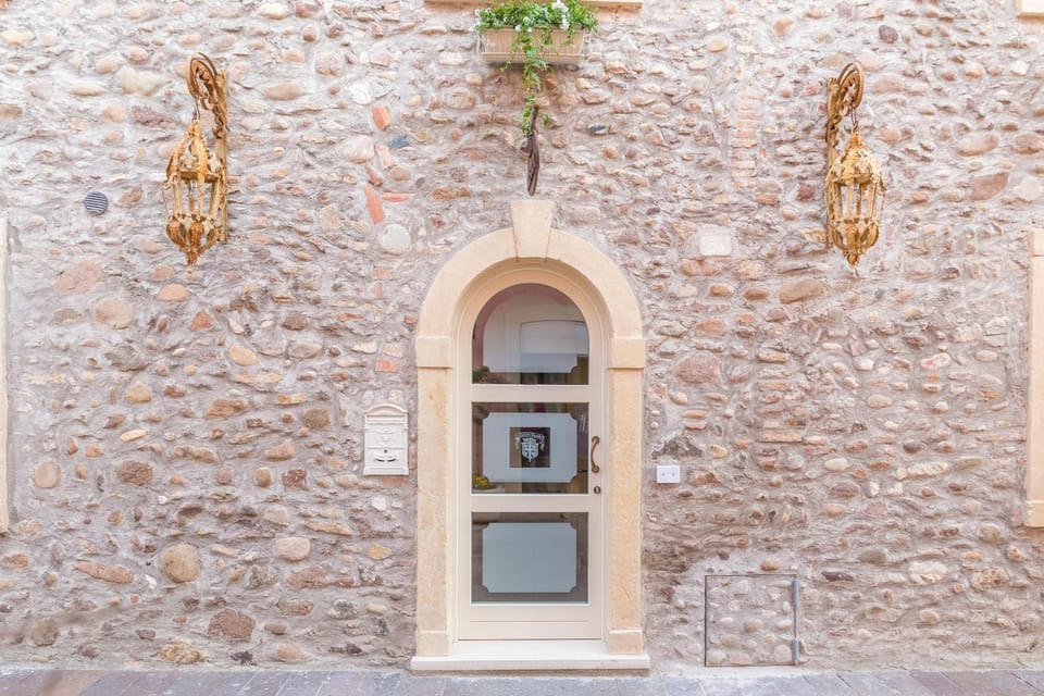 Maison Resola - Rooms Experience Bed and Breakfast in Province of Brescia