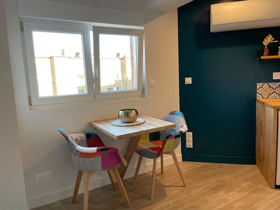 Studio cosy avec balcon Apartment in Dunkirk