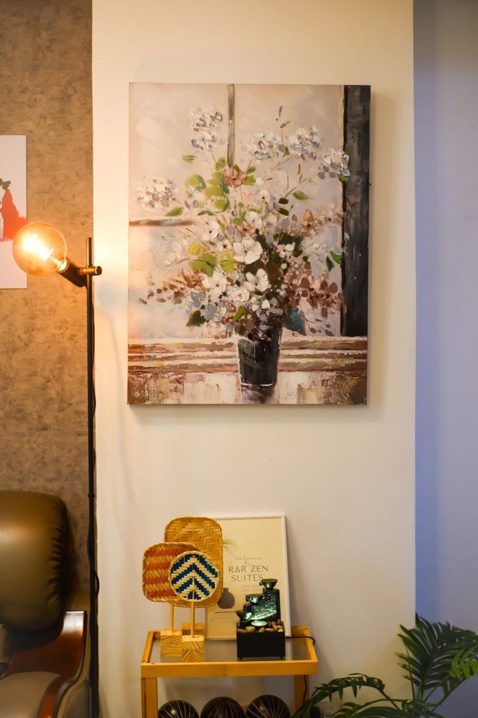 Living room, Decorative detail, Seating area