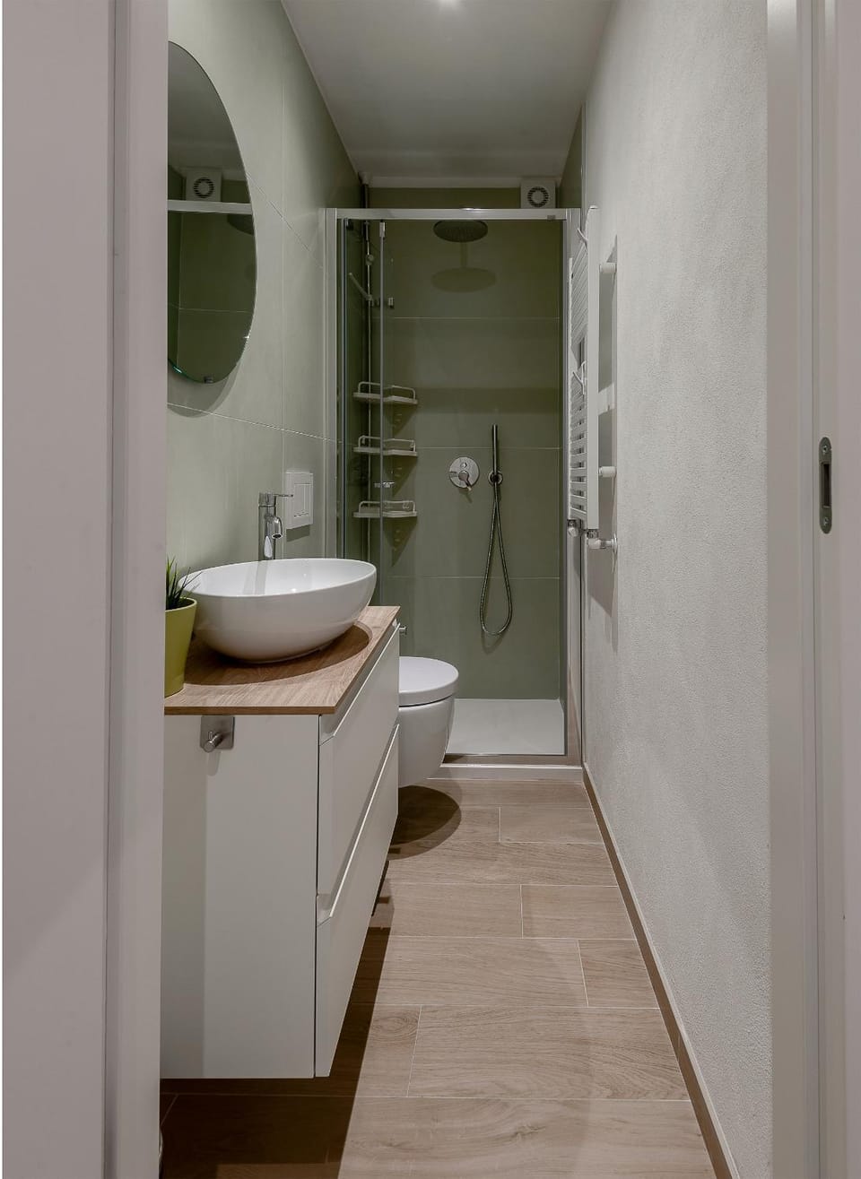 Shower, Bathroom, Photo of the whole room, furniture, hair dryier, internet, towels