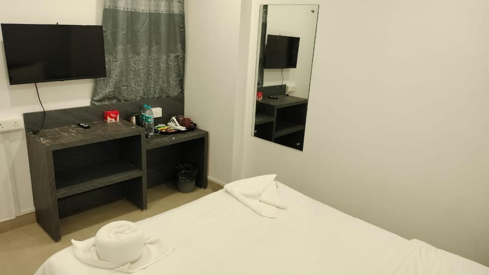 Bed, Bedroom, wardrobe