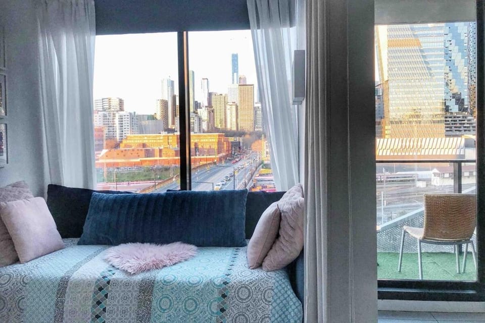 Harbour Haven Sleep 7 Free Parking Free Tram to CBD Apartment in Melbourne