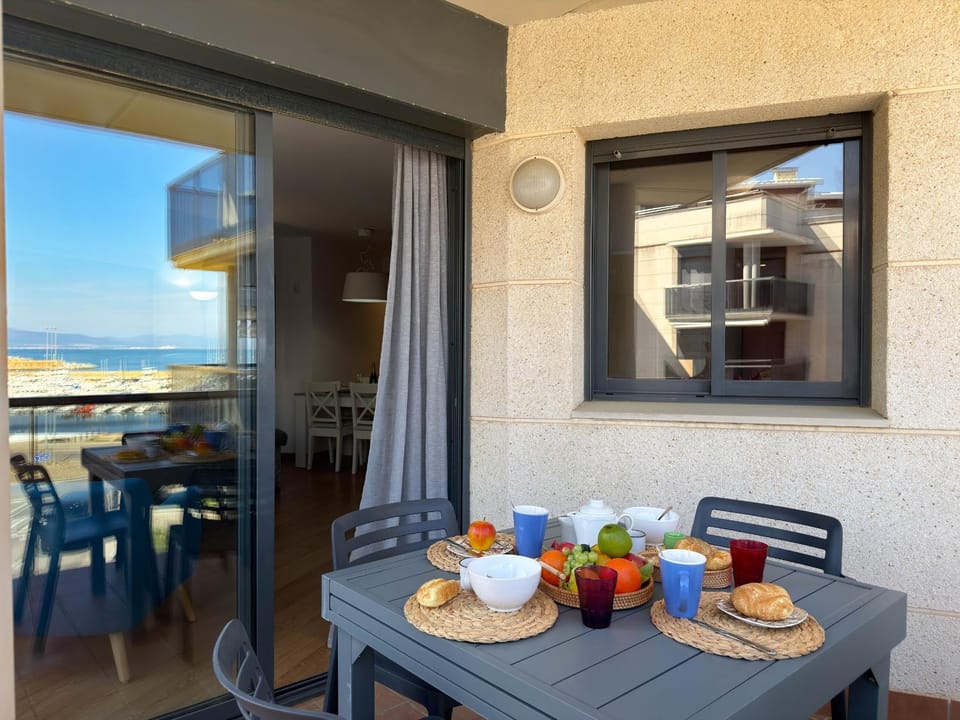 Natural landscape, Balcony/Terrace, Seating area