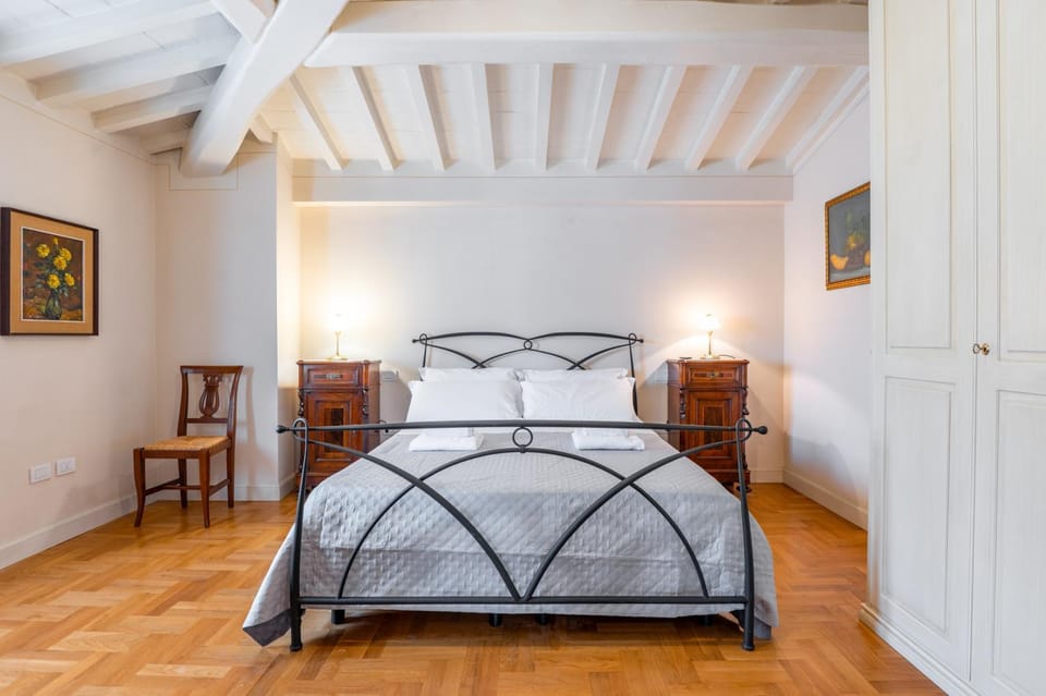 Bedroom, towels, air conditioner