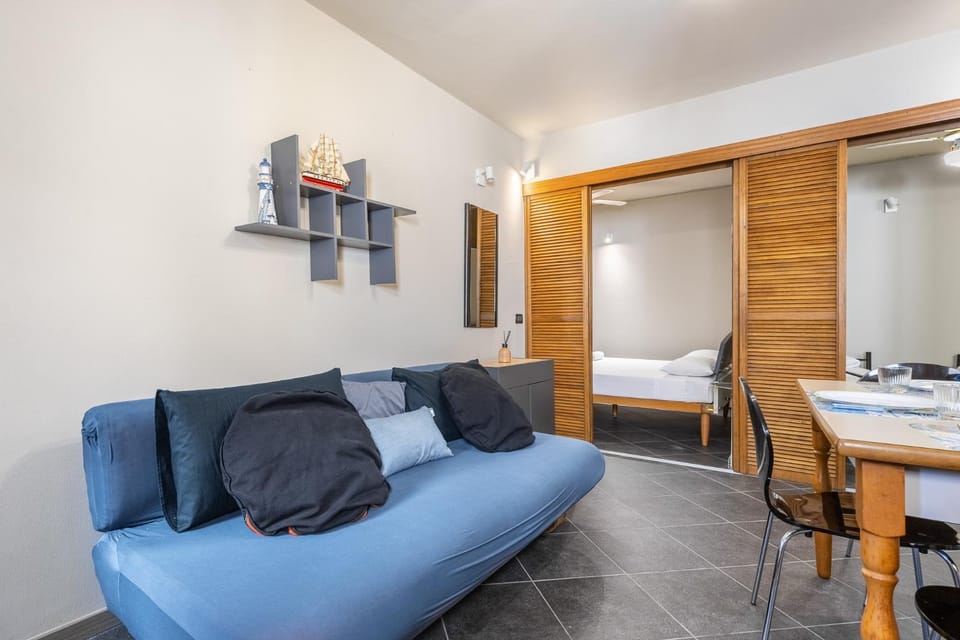 Hostdomus - Riviera Apartment Apartment in Finale Ligure