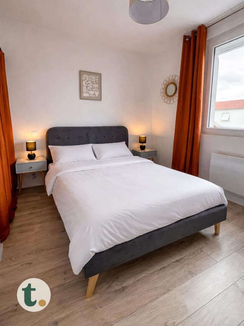 Bed, Photo of the whole room, Bedroom