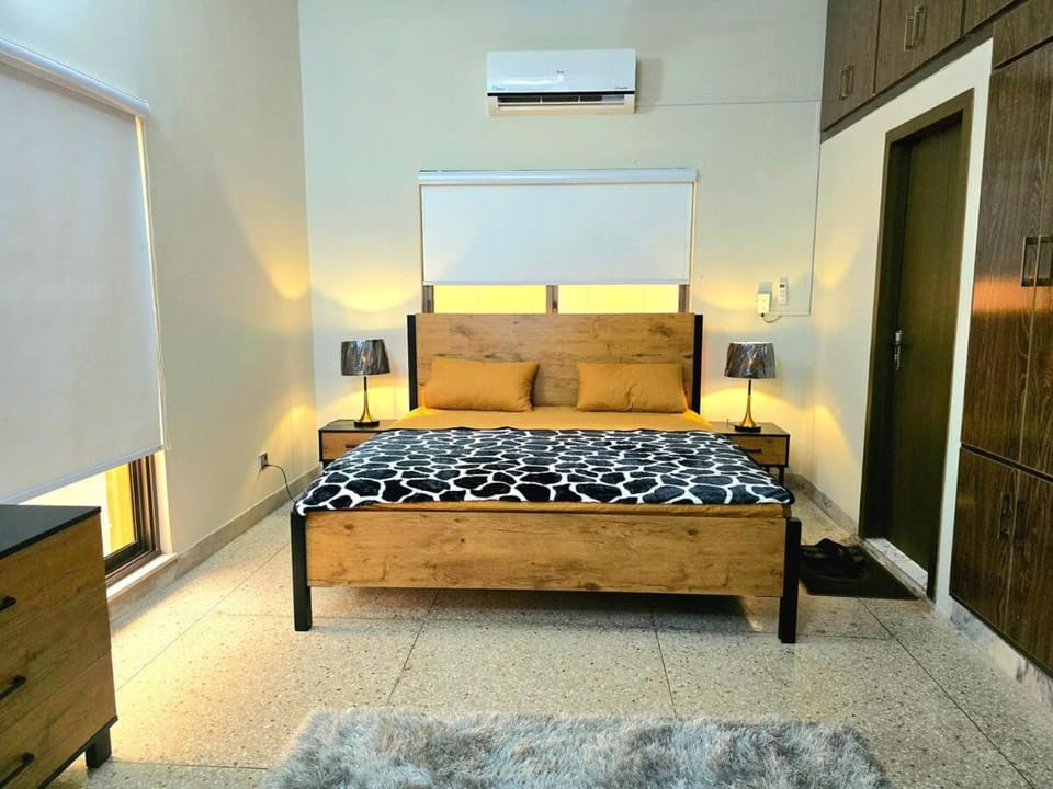 Crimson Door Suite, Islamabad Apartment in Islamabad Capital Territory