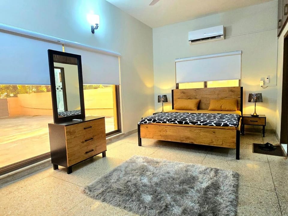 Crimson Door Suite, Islamabad Apartment in Islamabad Capital Territory