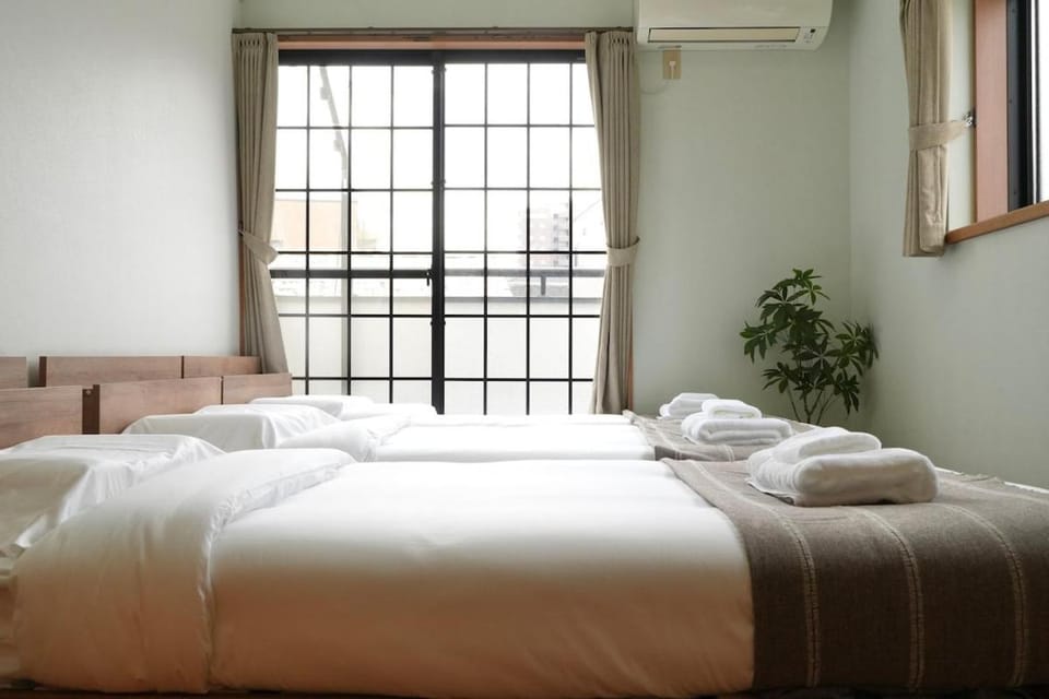 ISSHUKU-NOMA落合I-Up to 10 Guests 3-Storey Private House Villa in Shinjuku