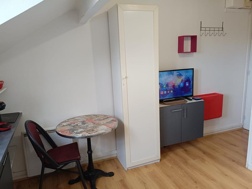 Petit studio cosy proche de Paris Apartment in Île-de-France