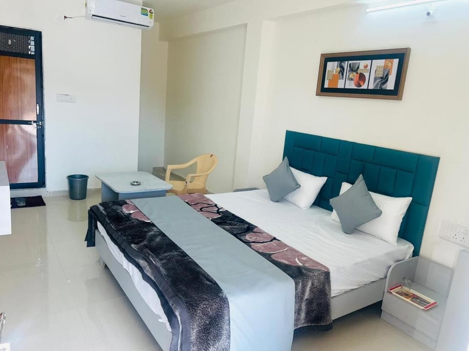 Hotel Royal Pride Hotel in Gandhinagar