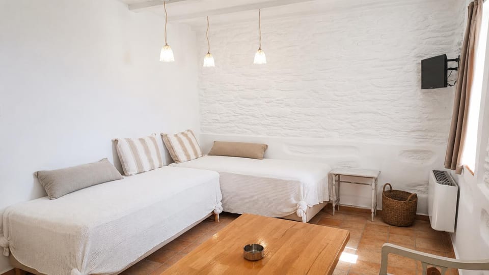 Est 1852 Andros - Tower 2 Apartment in Decentralized Administration of the Aegean