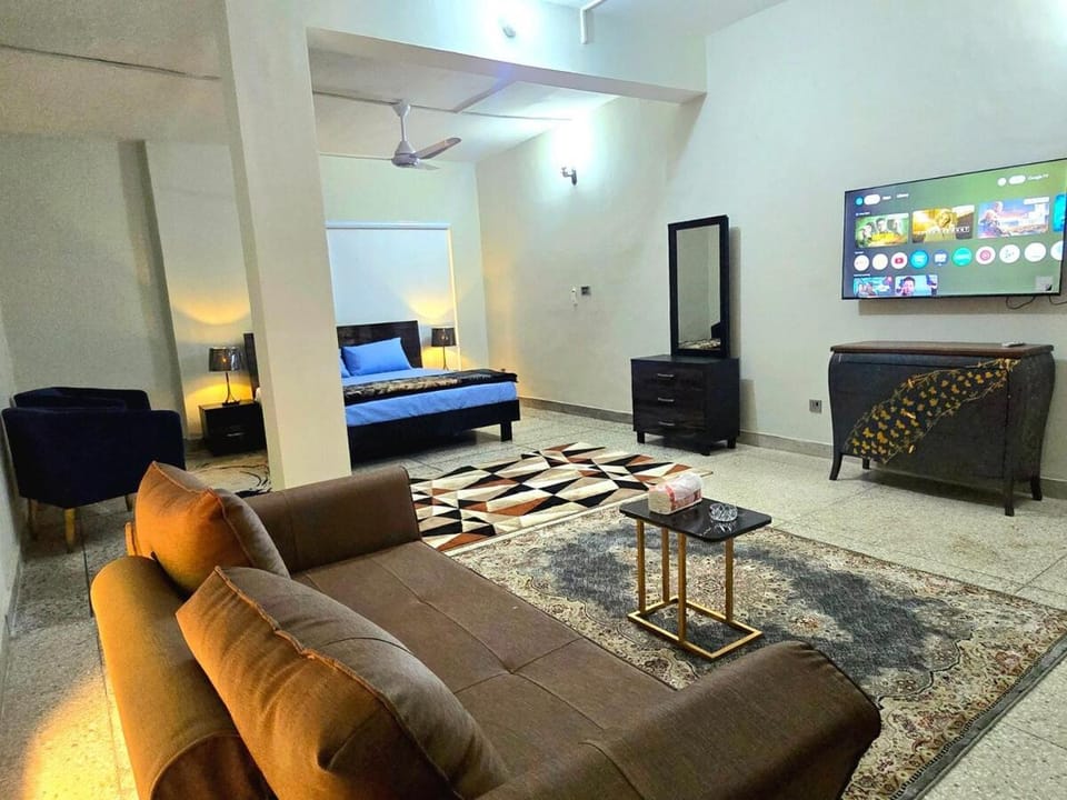 Ivory Door Suite, Islamabad Apartment in Islamabad Capital Territory