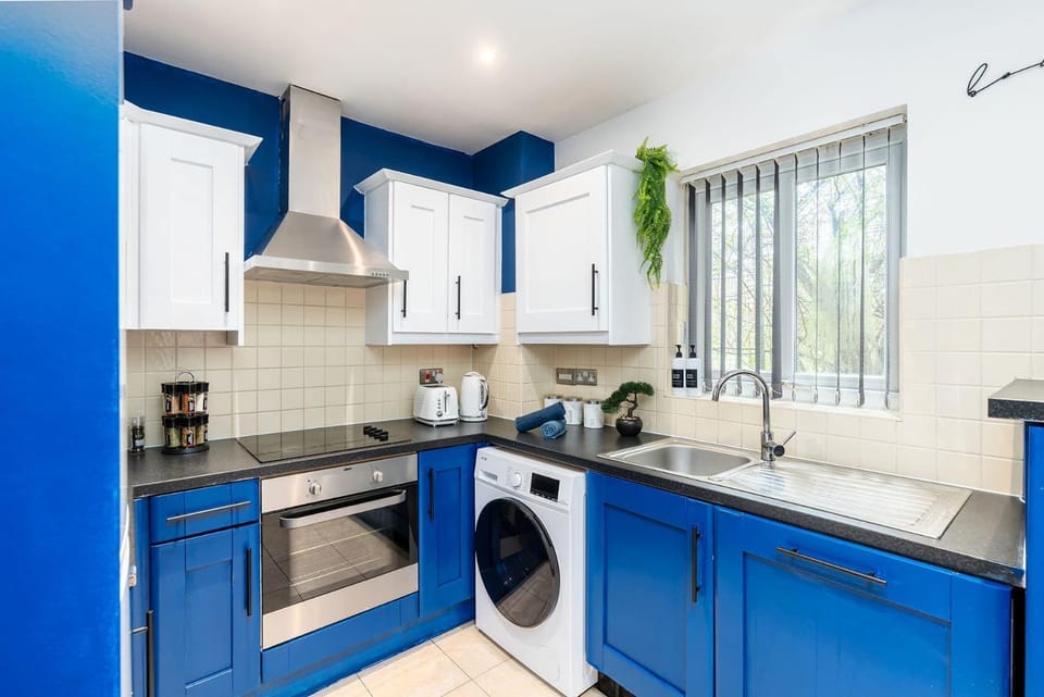Kitchen or kitchenette, Kitchen or kitchenette, dishwasher, oven, stove, toaster, washing machine