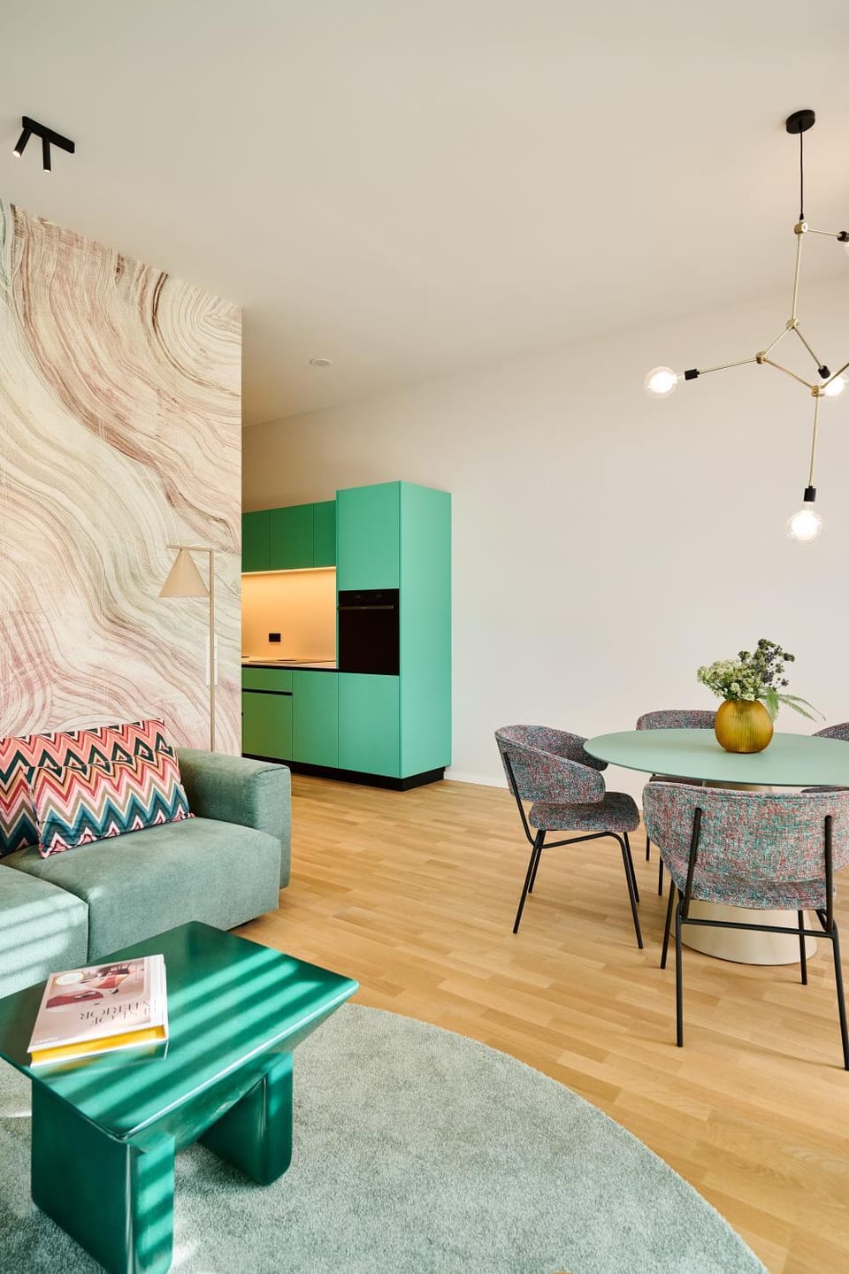 Seating area, Dining area