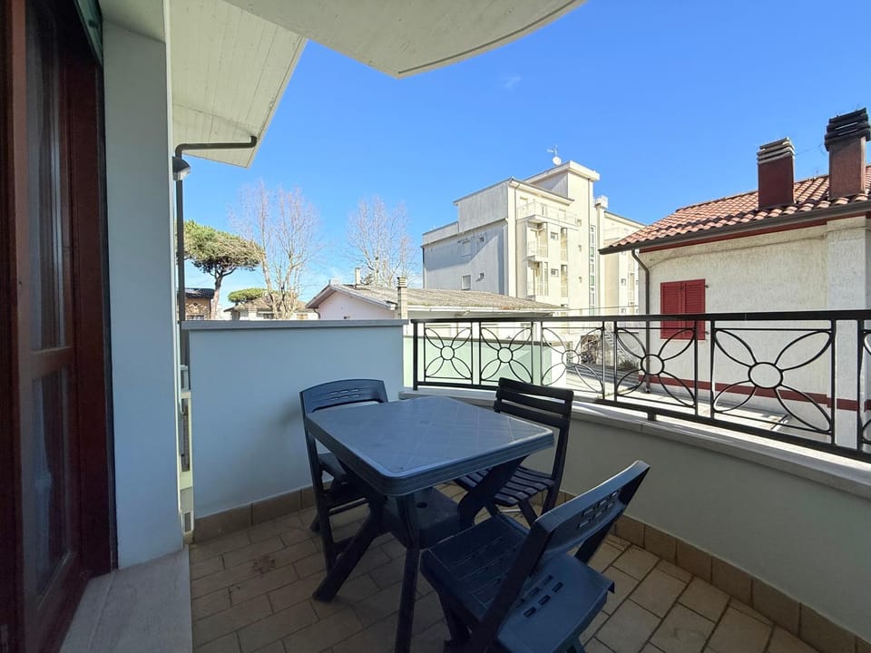 RP08 - Cesenatico, trilocale con balcone e garage vicino al mare Apartment in Cesenatico