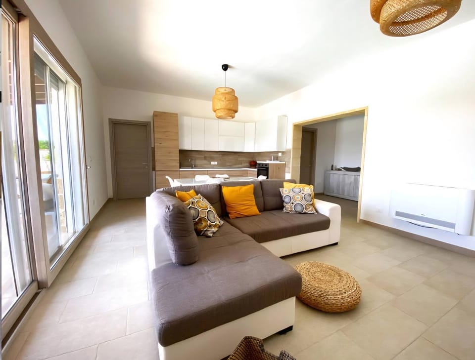 Communal lounge/ TV room, Kitchen or kitchenette