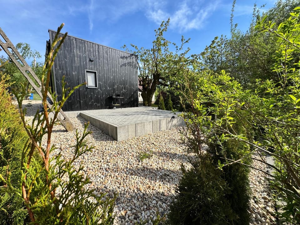 Property building, Spring, Day, BBQ facilities, Garden, Garden view