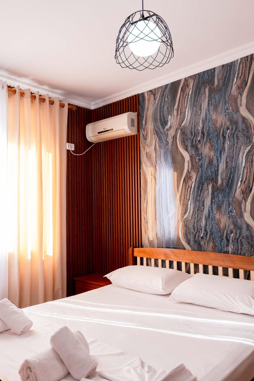 Bed, Photo of the whole room, Bedroom, air conditioner