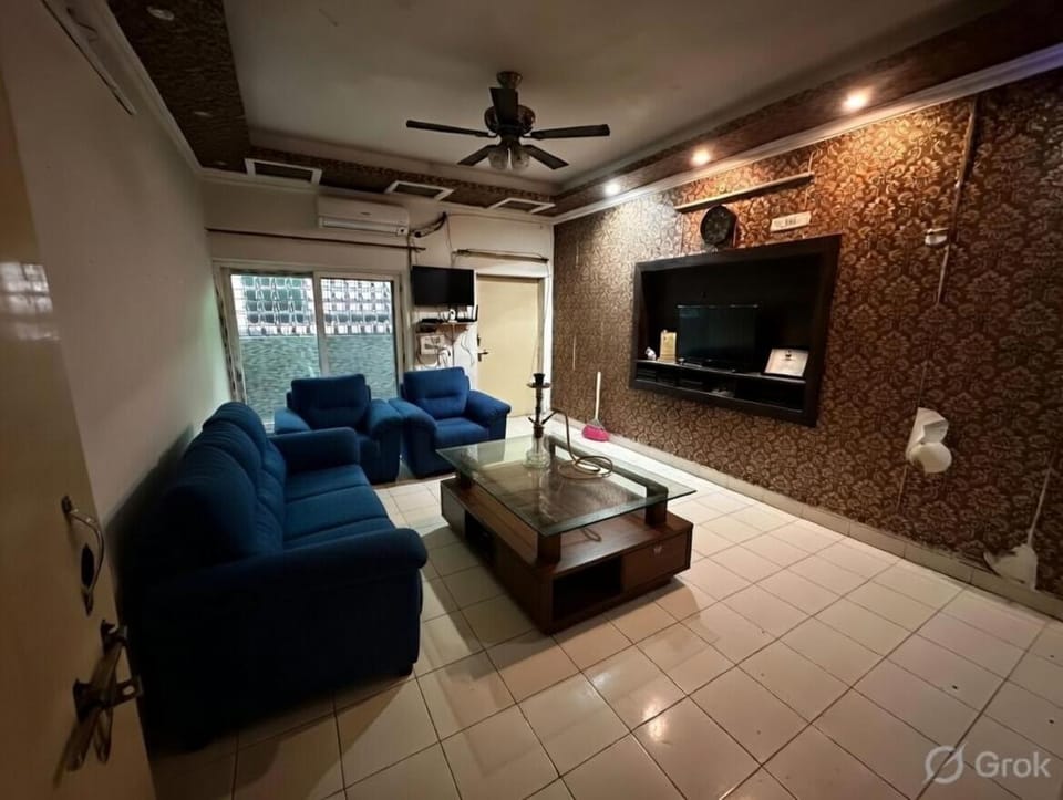 4 Bhk home in hazratganj Apartment in Lucknow