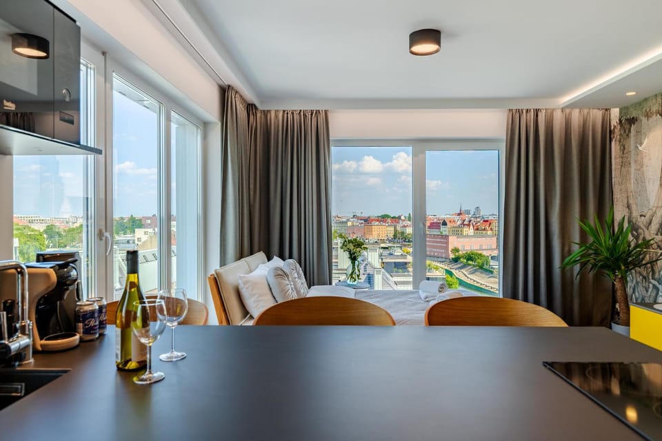 City view, River view