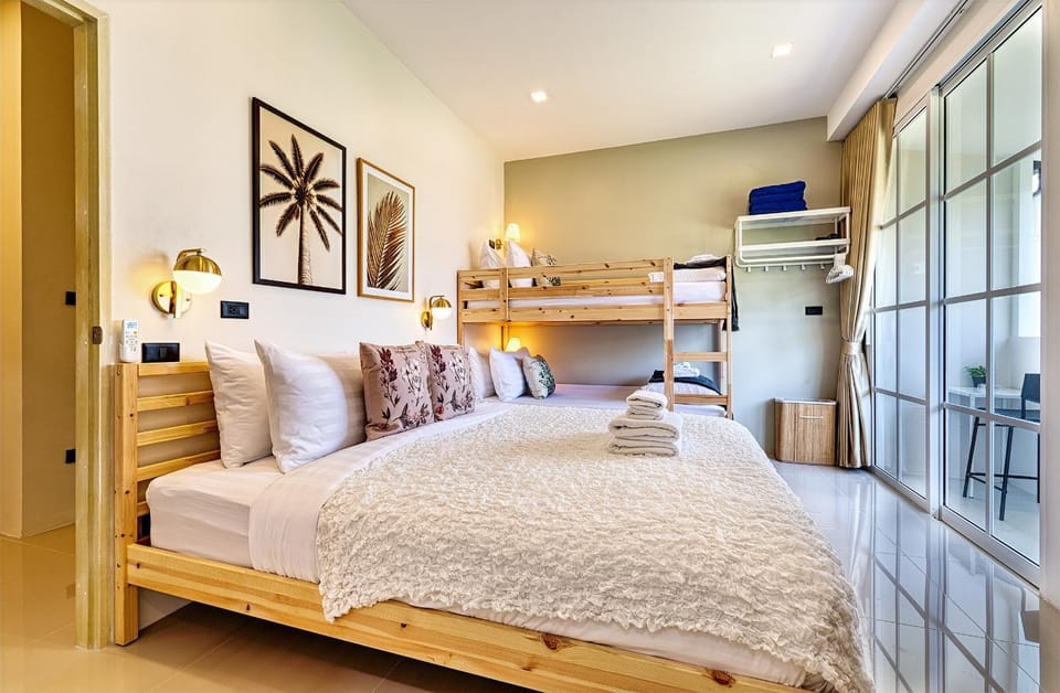 Bed, Photo of the whole room, Bedroom, wardrobe