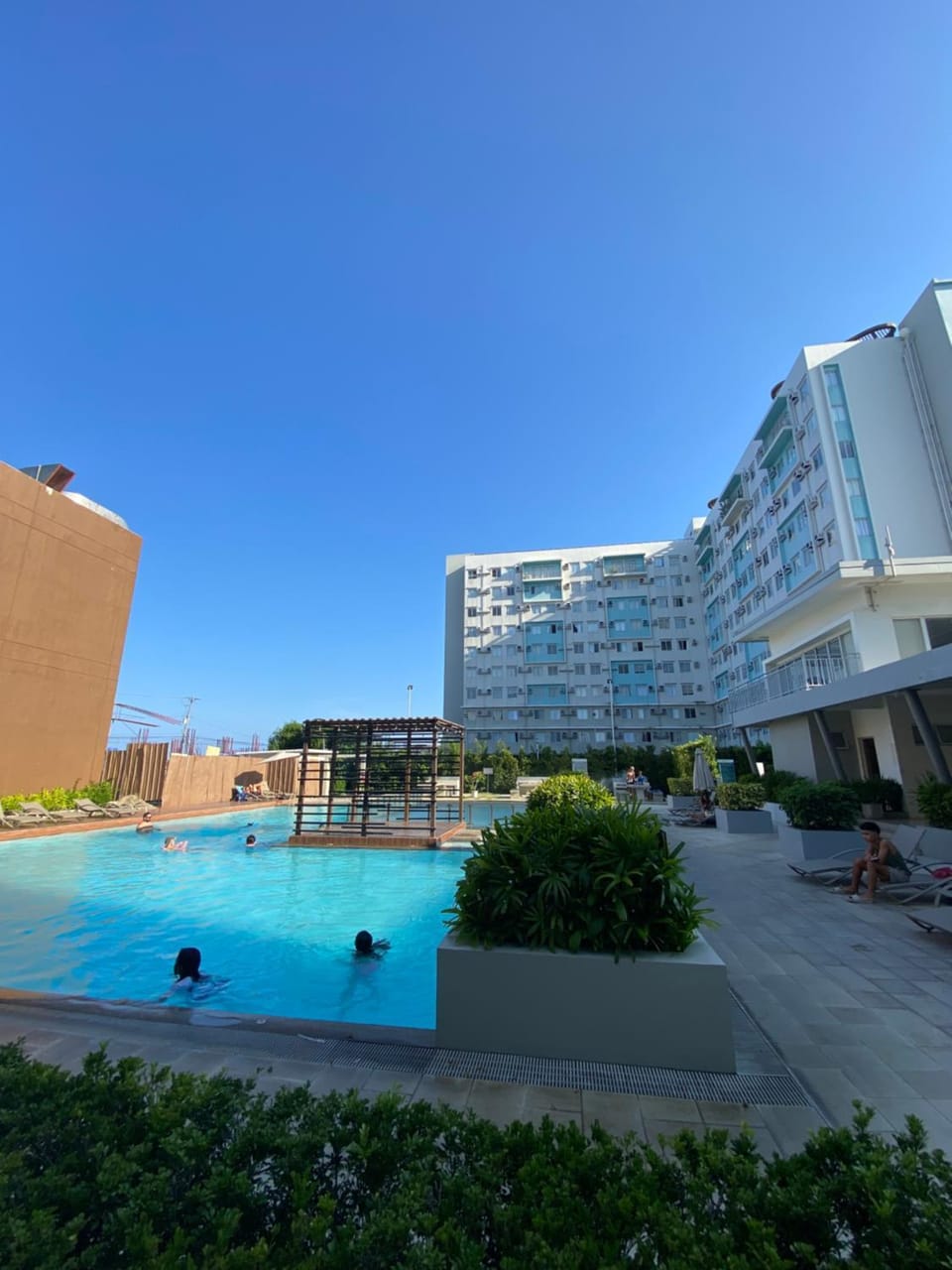 Swimming pool, sunbed