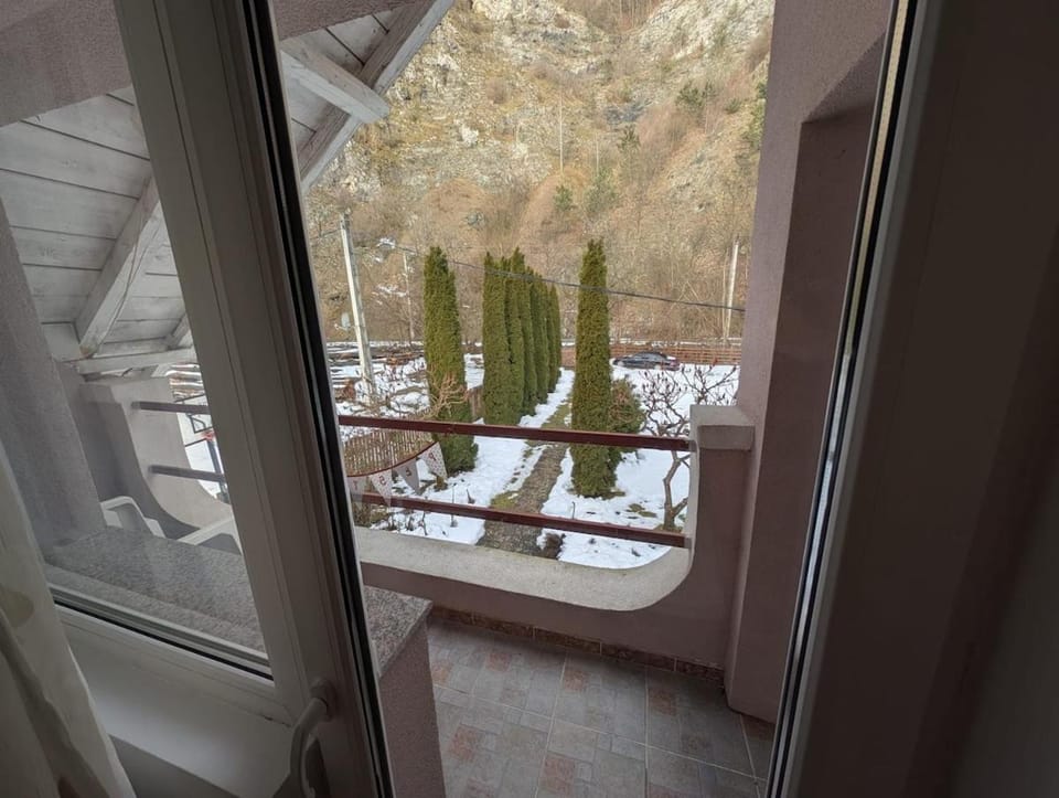 Peste Vale House in Cluj County