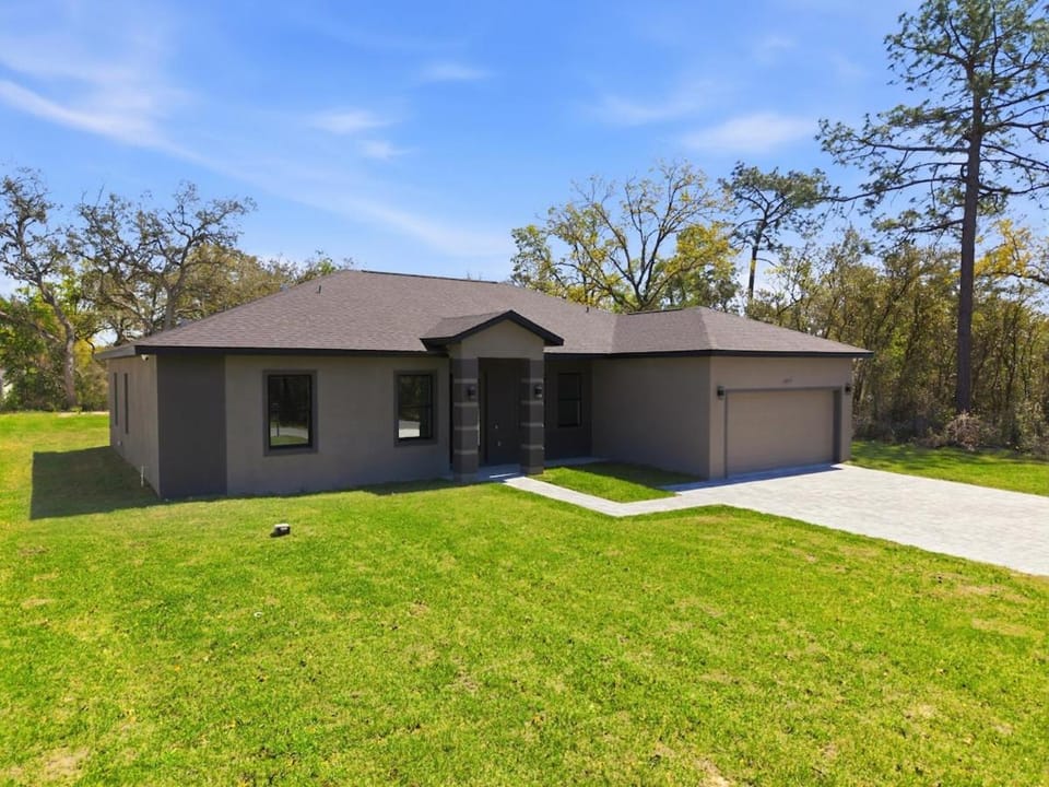 Ocala Modern Living near I-75 and Downtown Ocala House in Florida