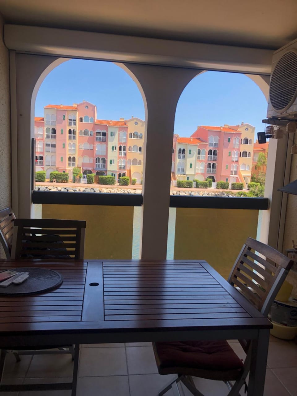 Superbe T3 avec piscine, vue lac marin Apartment in Le Barcarès