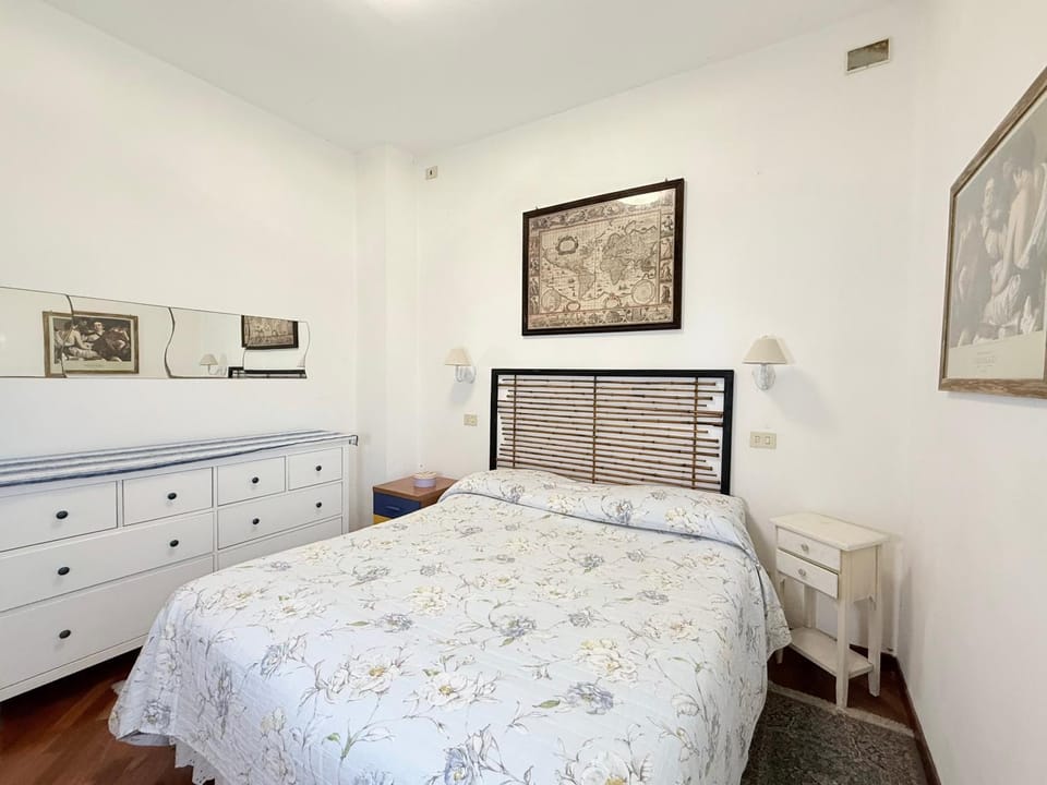 S363 - Sirolo, ampio bilocale con posto auto e wifi Apartment in Sirolo