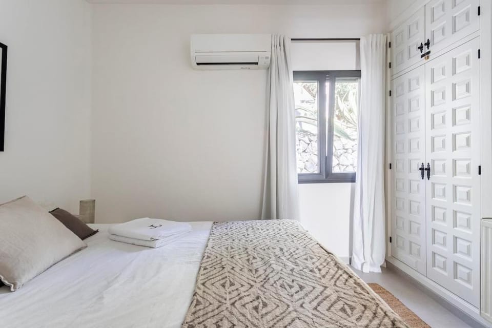 Casa Indigo, beautiful villa with panoramic sea views! House in Marina Alta