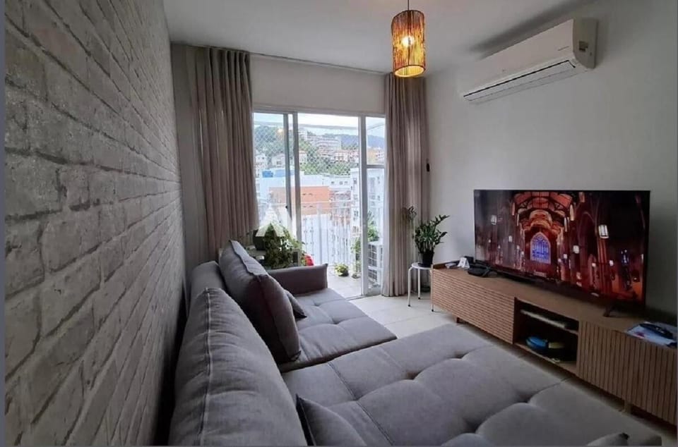 Apto vista interna e livre com lazer completo Apartment in Santa Teresa